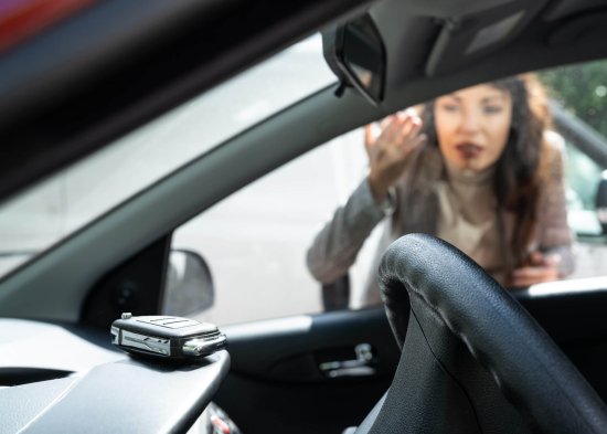 Woman,Forgot,Her,Key,Inside,Locked,Car